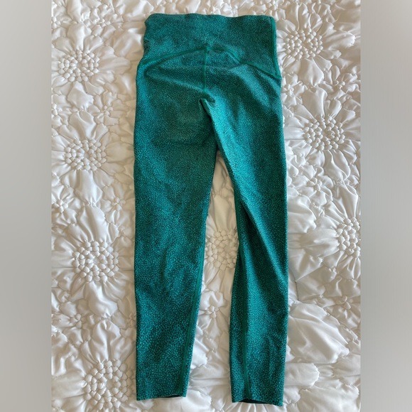SPANX booty boost Teal patterned Leggings - Picture 2 of 4